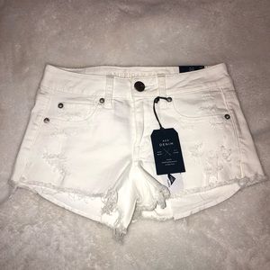 American Eagle White Denim Shorts NWT